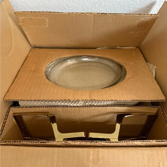 1962 Vintage Pyrex Golden Scroll Casserole Set - Light Green with Gold Accents - Picture 7 of 9